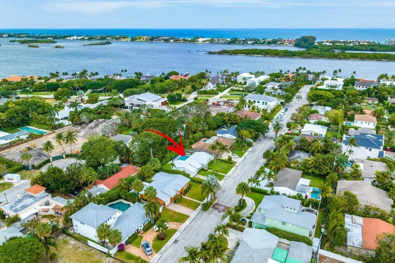 033-125GregoryPlace-WestPalmBeach-FL-334
