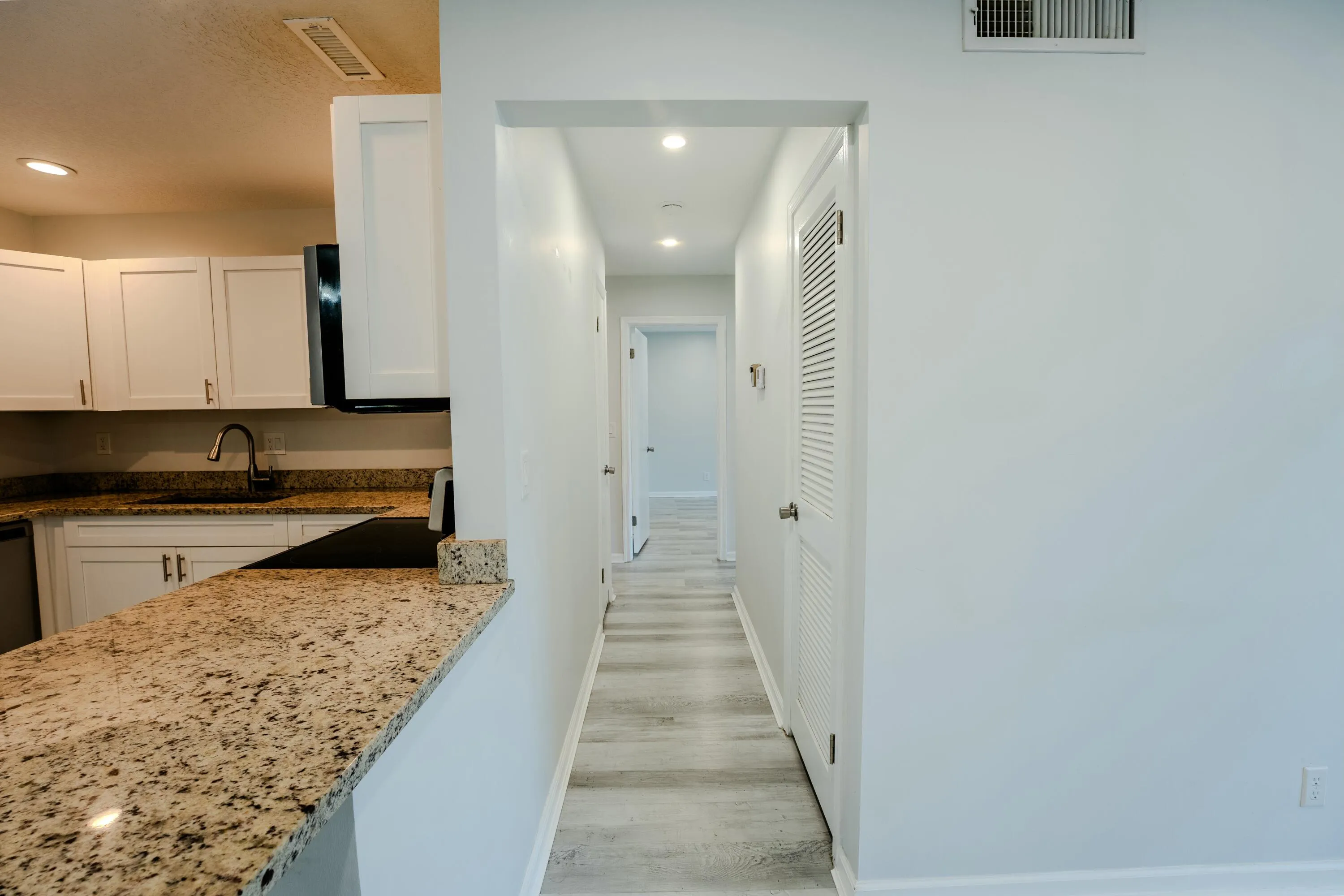 Hallway to Beds/Baths