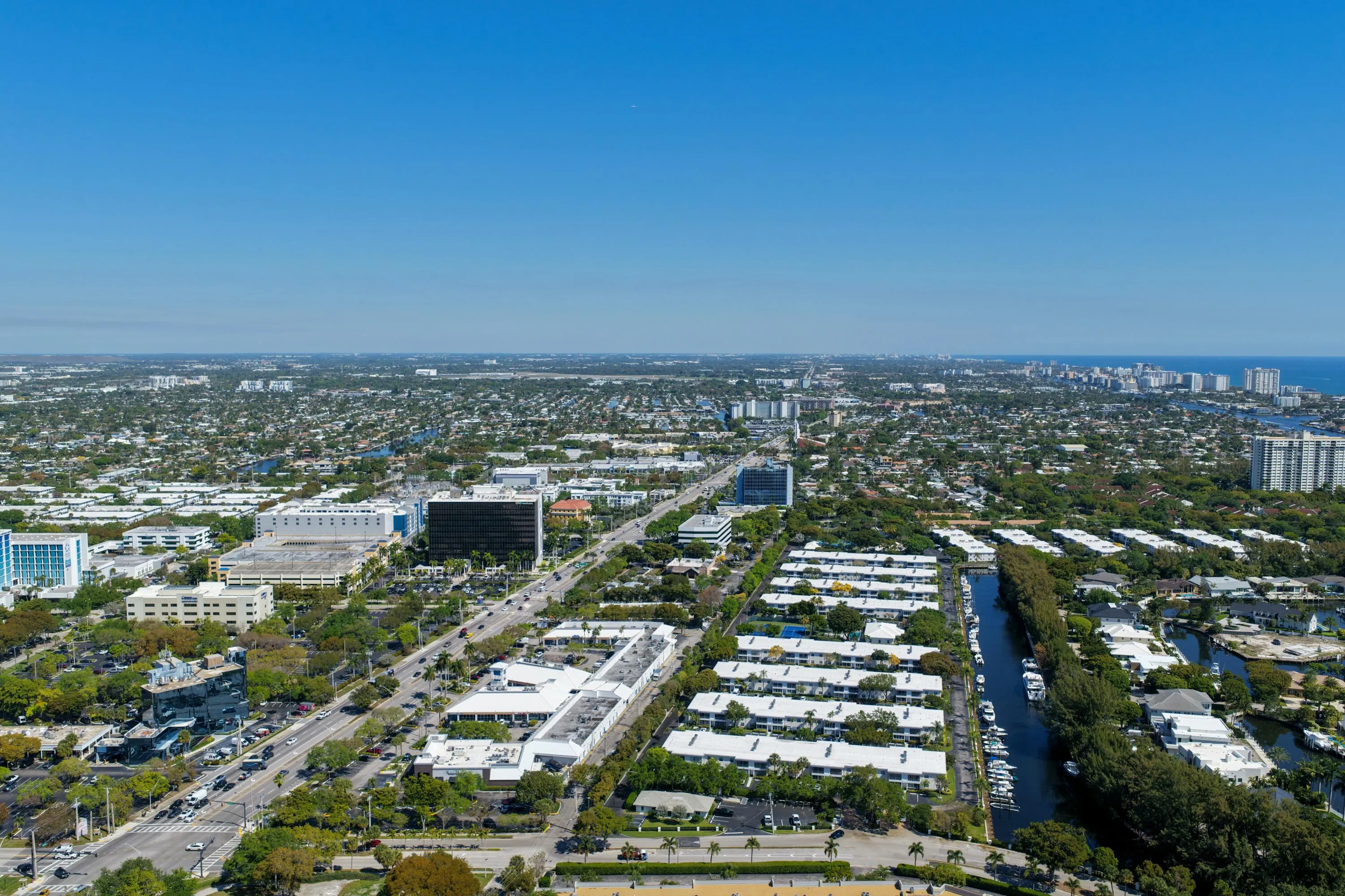 Publix, Walmart, plenty of other stores + restaurants minutes away