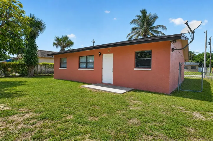 5-web-or-mls-816 SW 3rd CT (3)