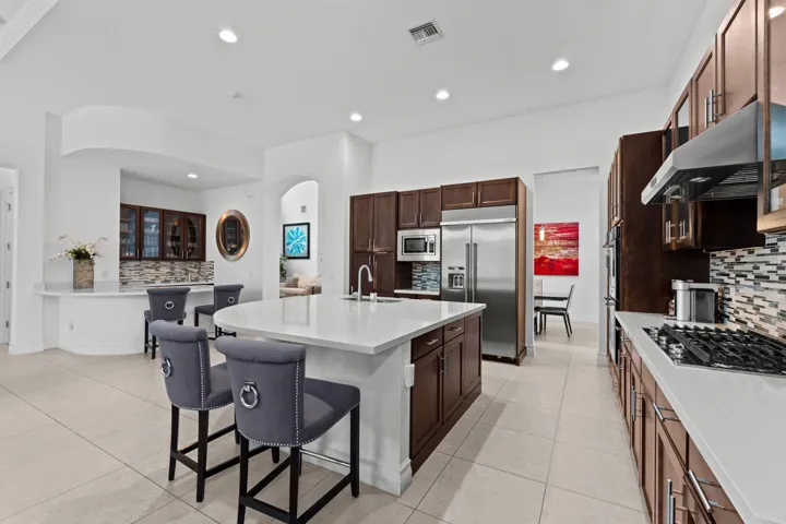 12-web-or-mls-A7401371