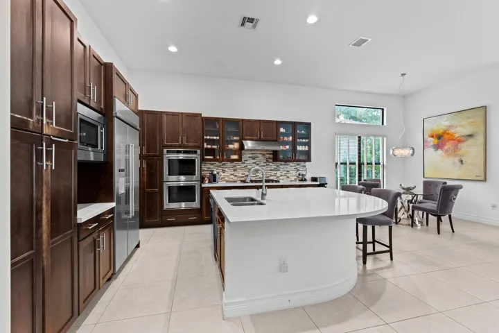 18-web-or-mls-A7401365