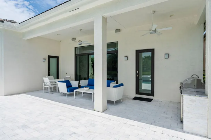49-web-or-mls-A7401440