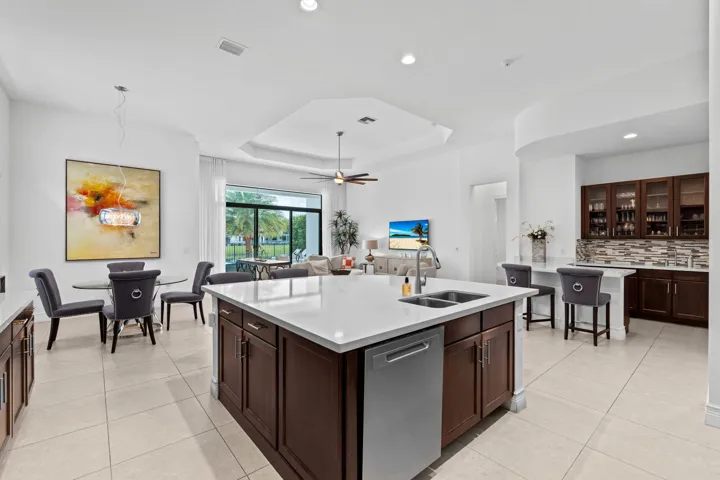 19-web-or-mls-A7401368