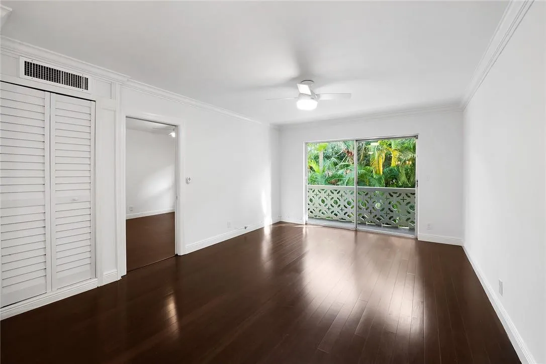 Living Area & Balcony