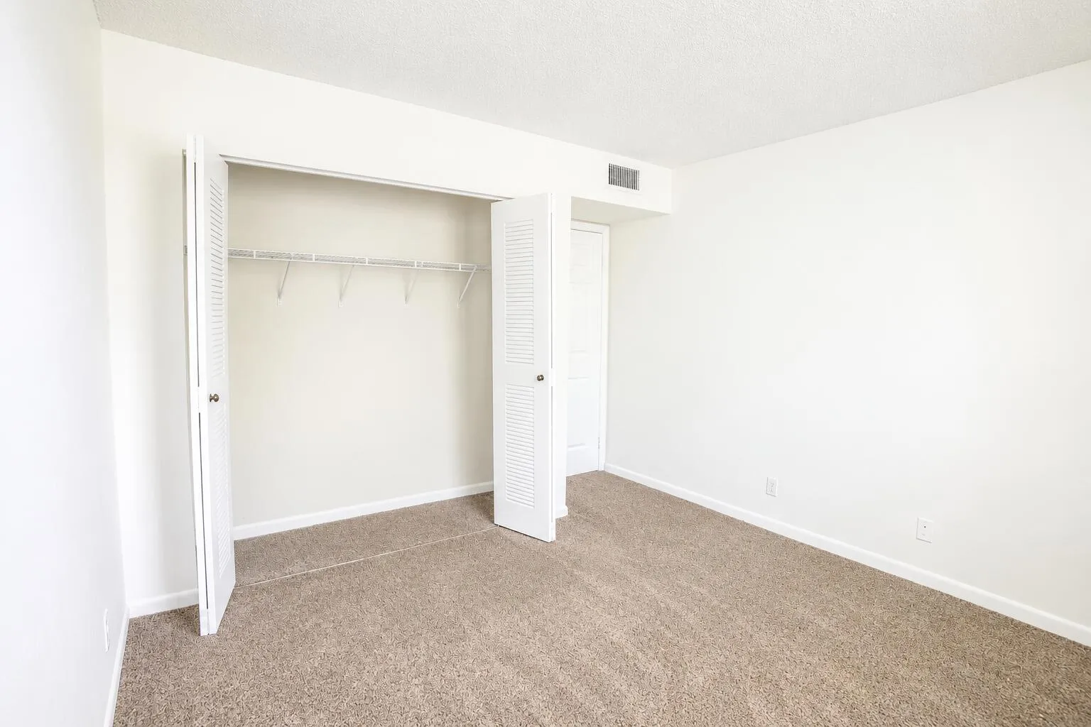 Guess Room