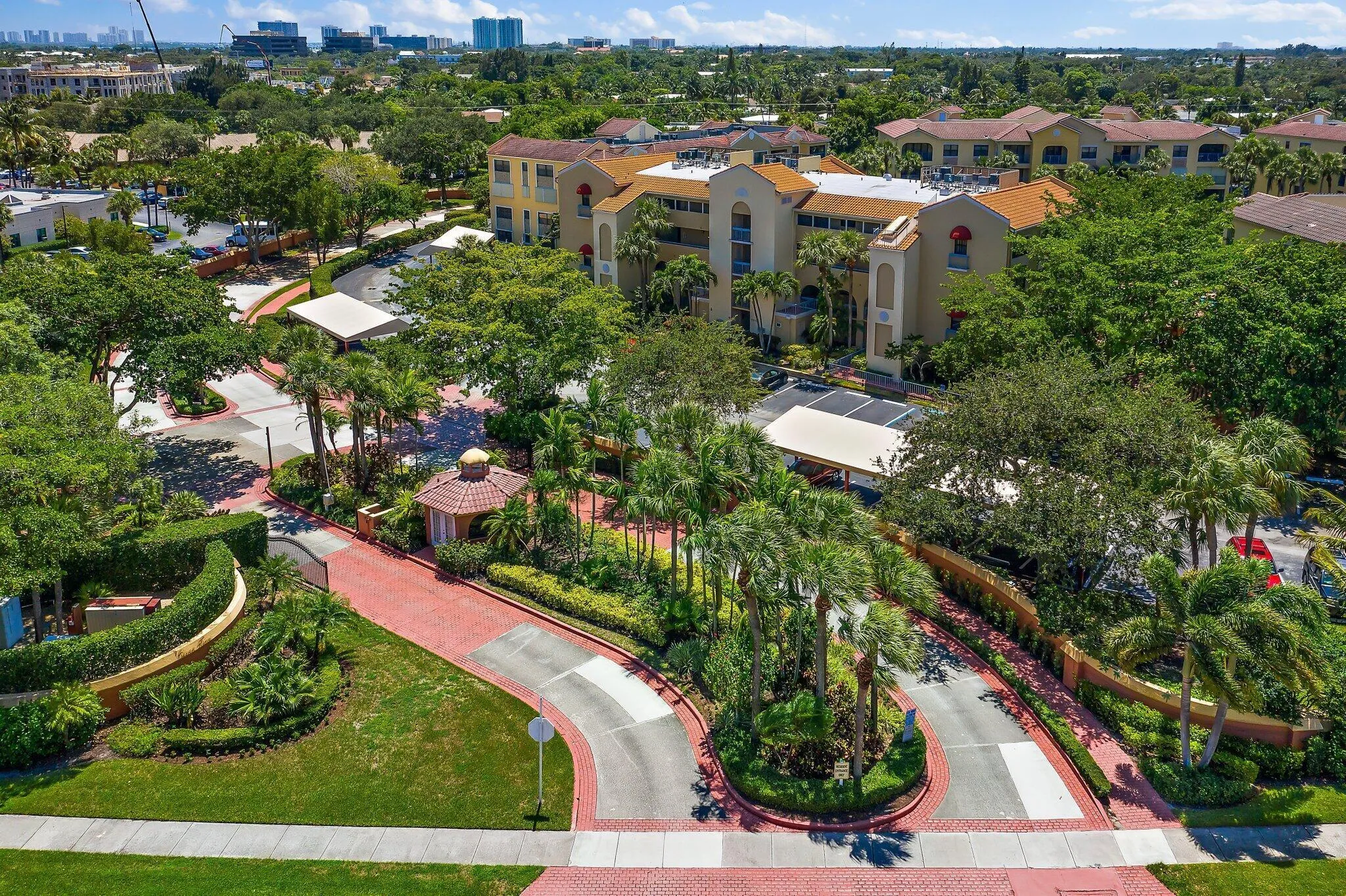 059-700UnoLagoDr304-JunoBeach-FL-SMALL