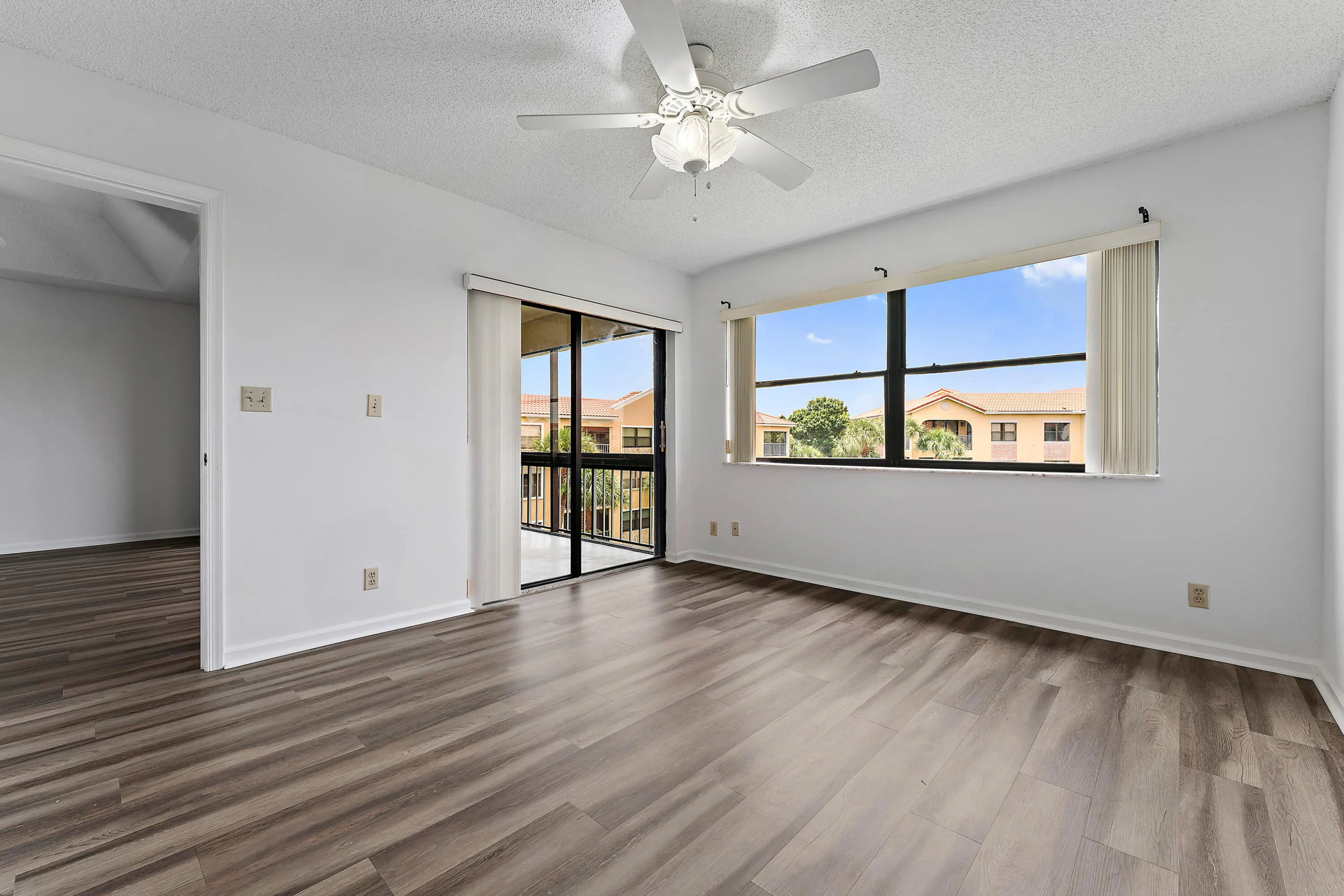 017-700UnoLagoDr-404-NorthPalmBeach-FL-3