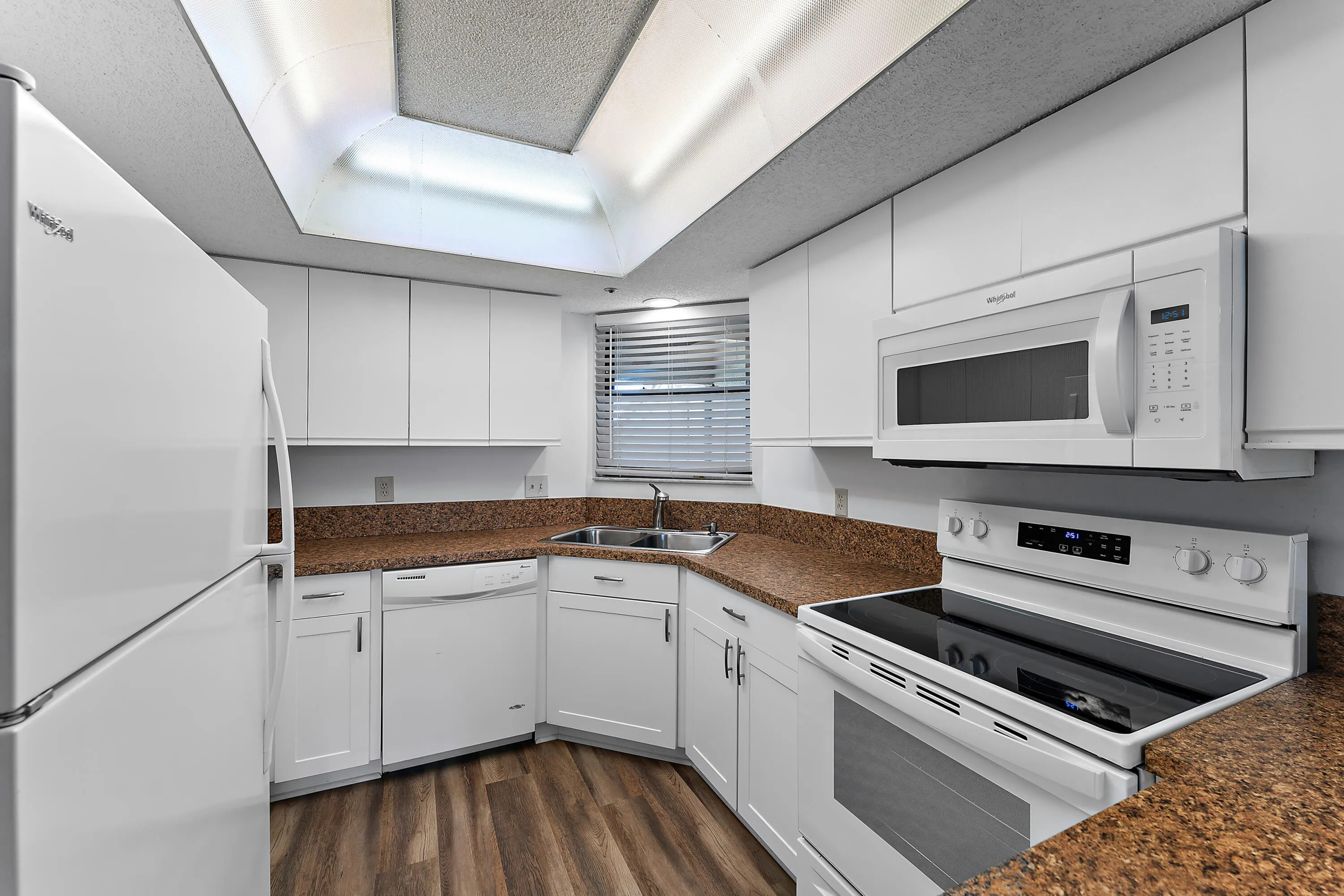 003-700UnoLagoDr-404-NorthPalmBeach-FL-3