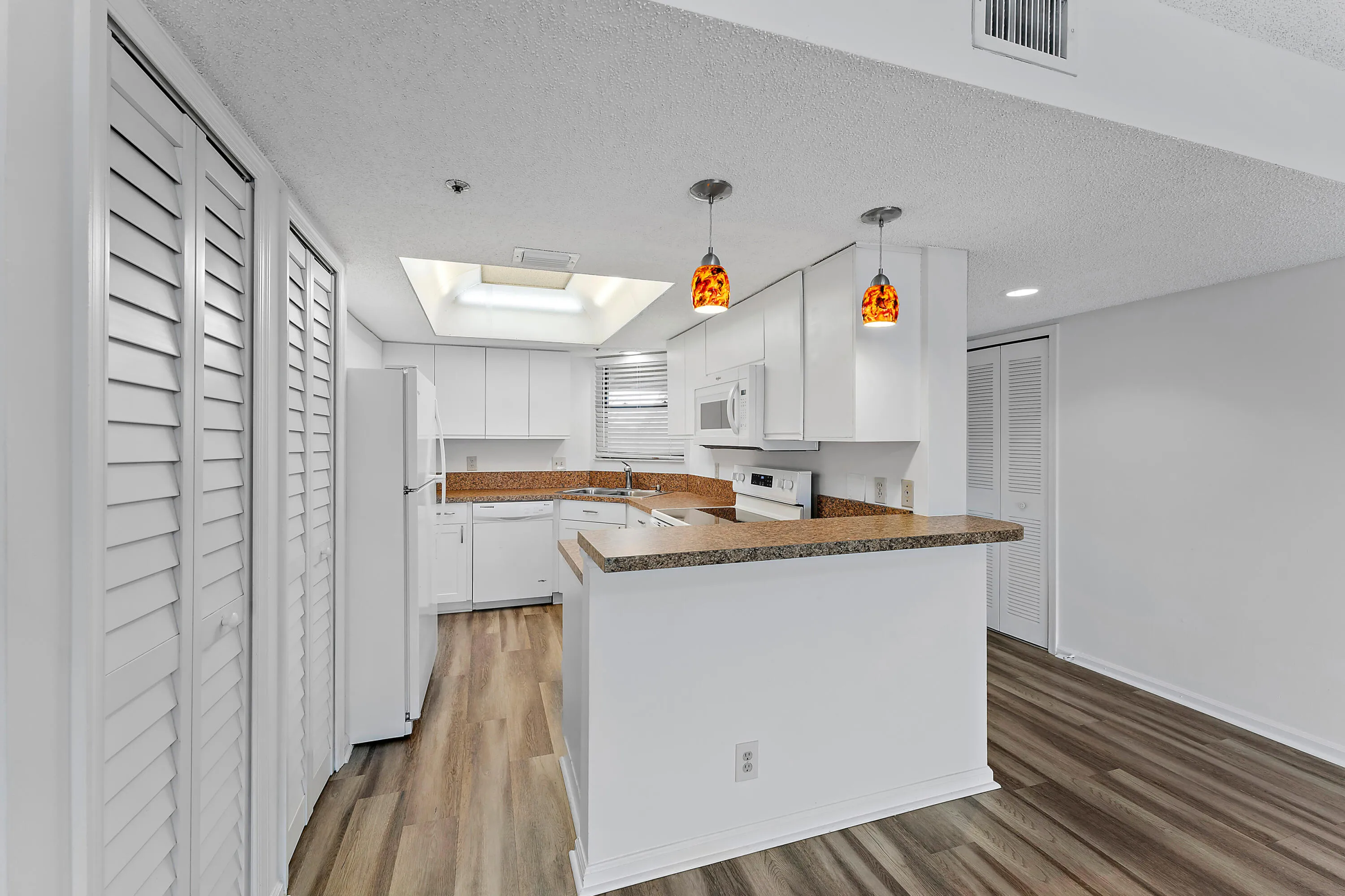 002-700UnoLagoDr-404-NorthPalmBeach-FL-3