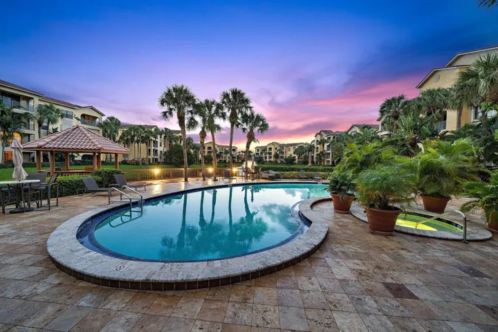 047-700UnoLagoDr304-JunoBeach-FL-SMALL