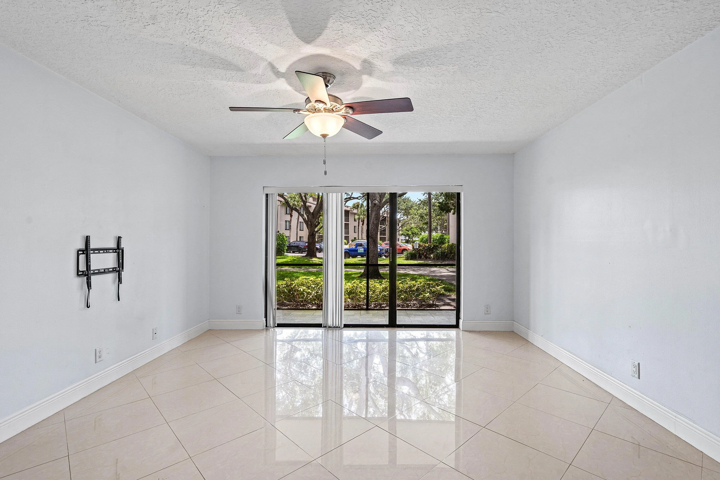 006-204FoxtailDrive-F1-Greenacres-FL-334