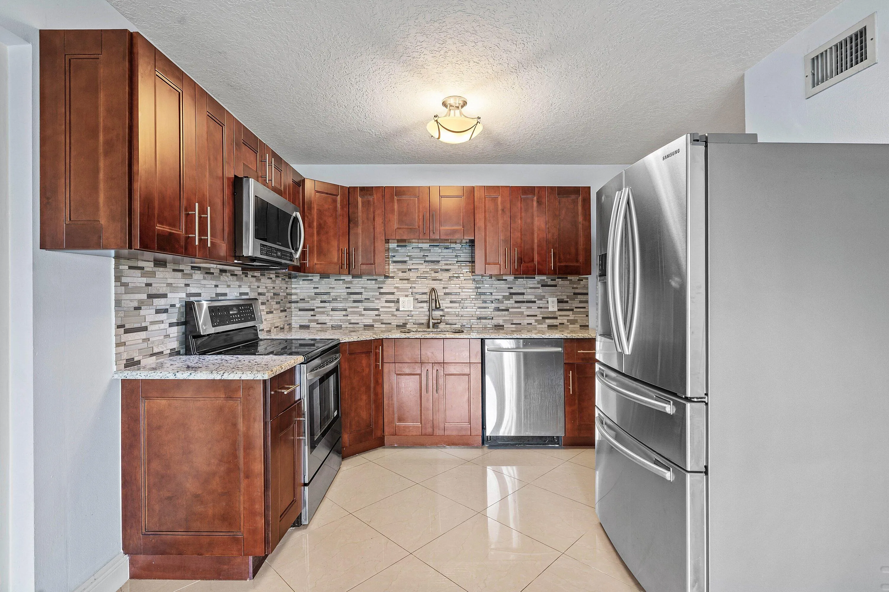 010-204FoxtailDrive-F1-Greenacres-FL-334