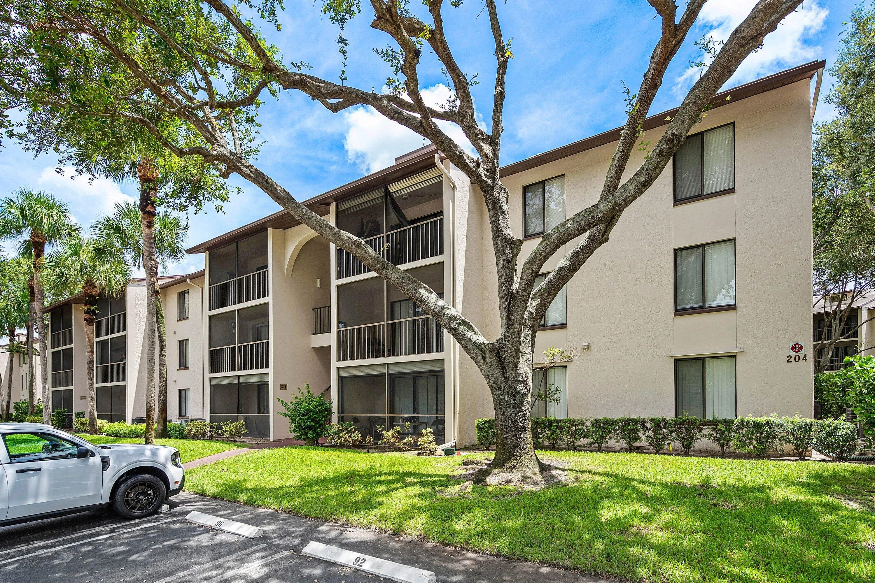 021-204FoxtailDrive-F1-Greenacres-FL-334
