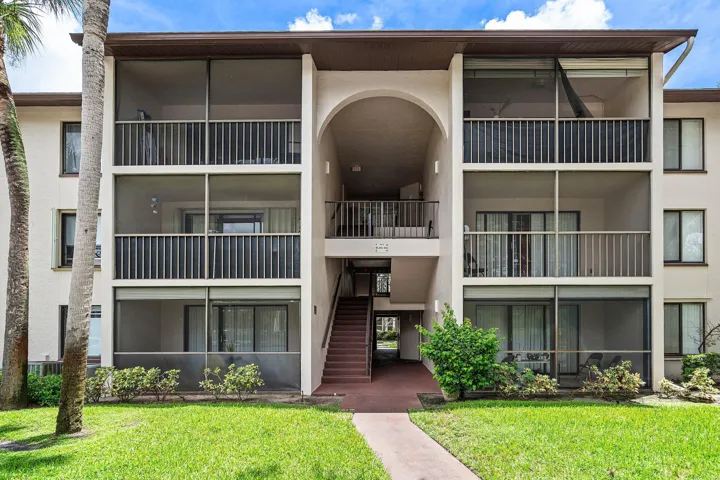 002-204FoxtailDrive-F1-Greenacres-FL-334