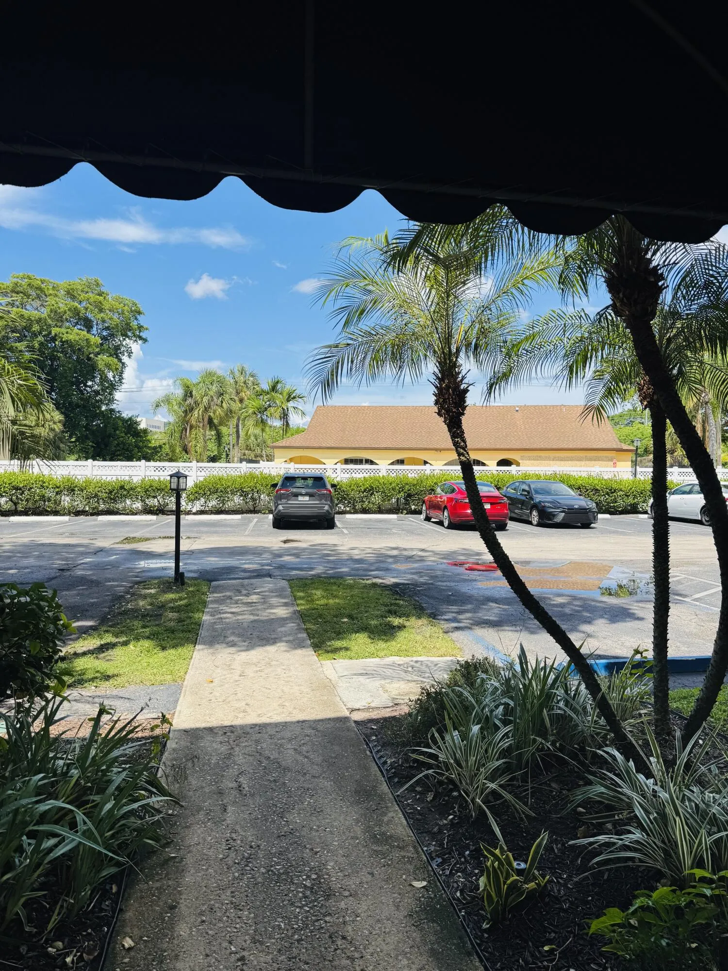 Set close to front office, swimming pool and tennis court