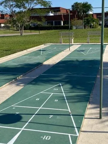 shuffle board