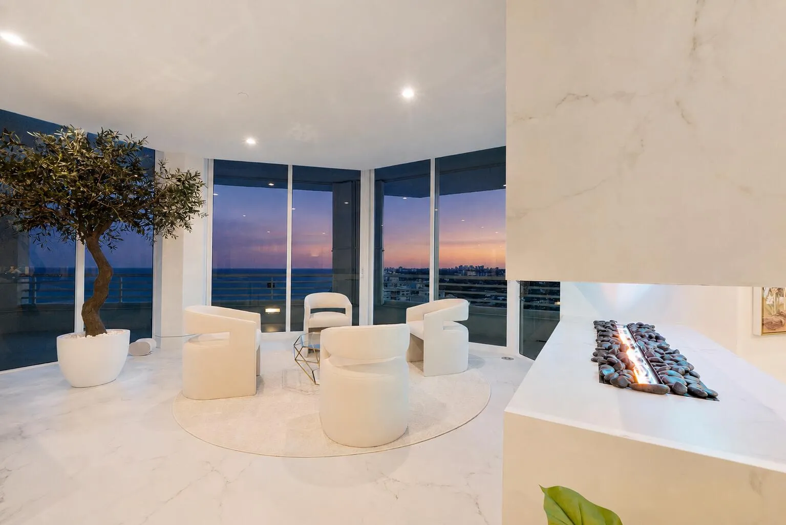 Property photo 93