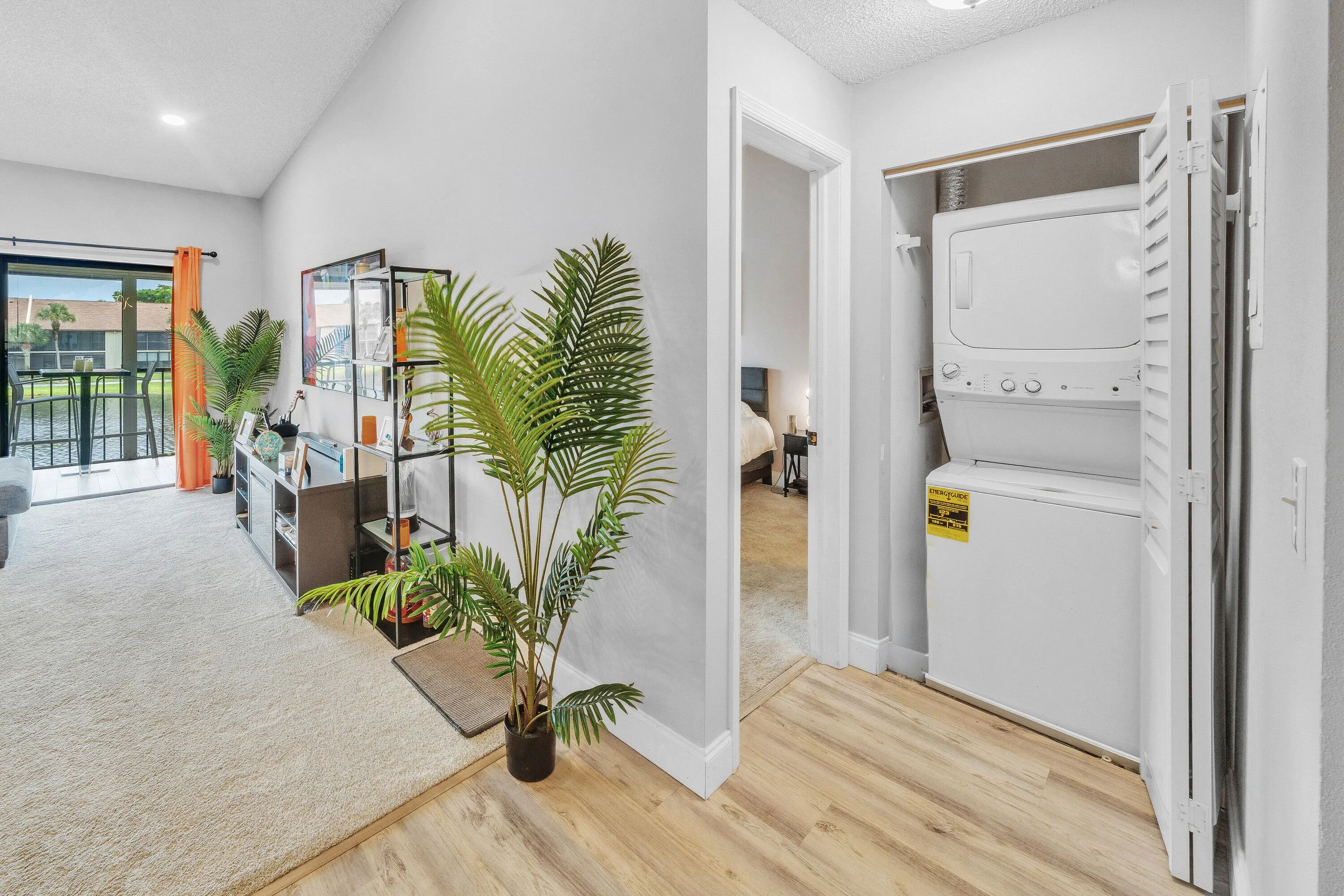 8 Laundry Closet (1)