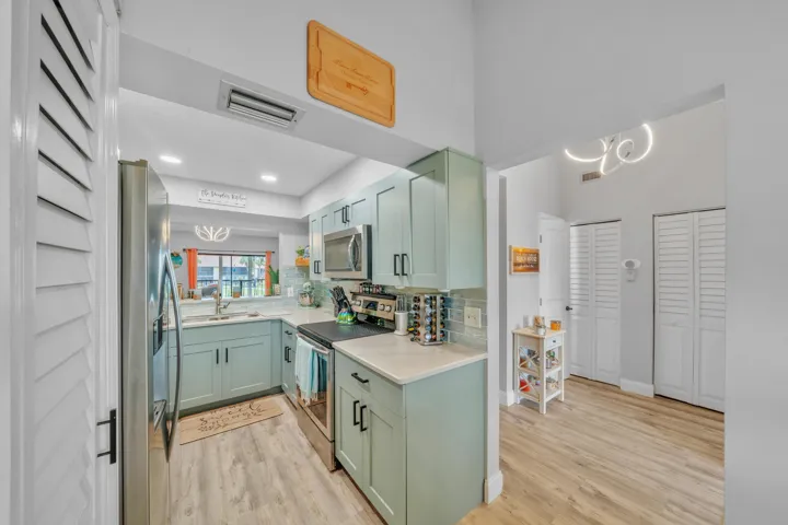 5 Kitchen (2)