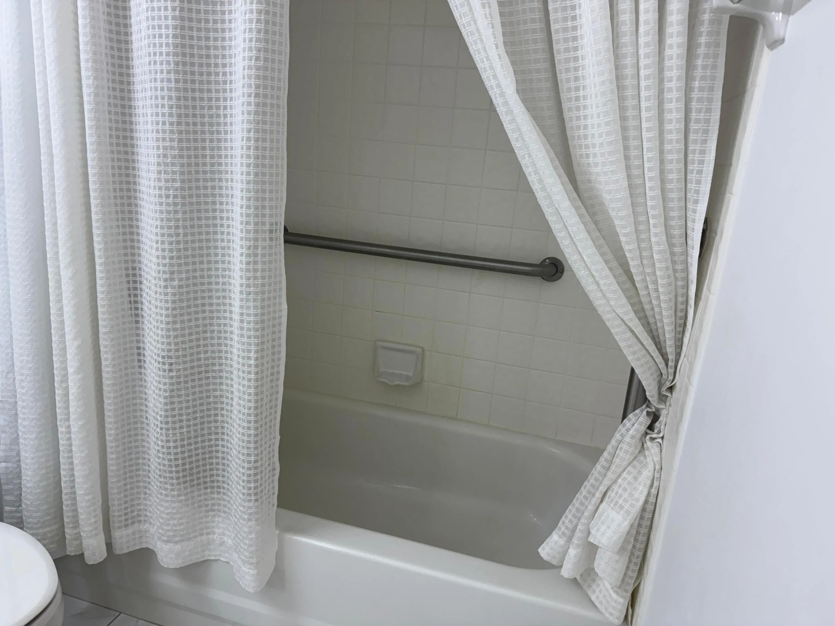 2ND BATH WITH TUB