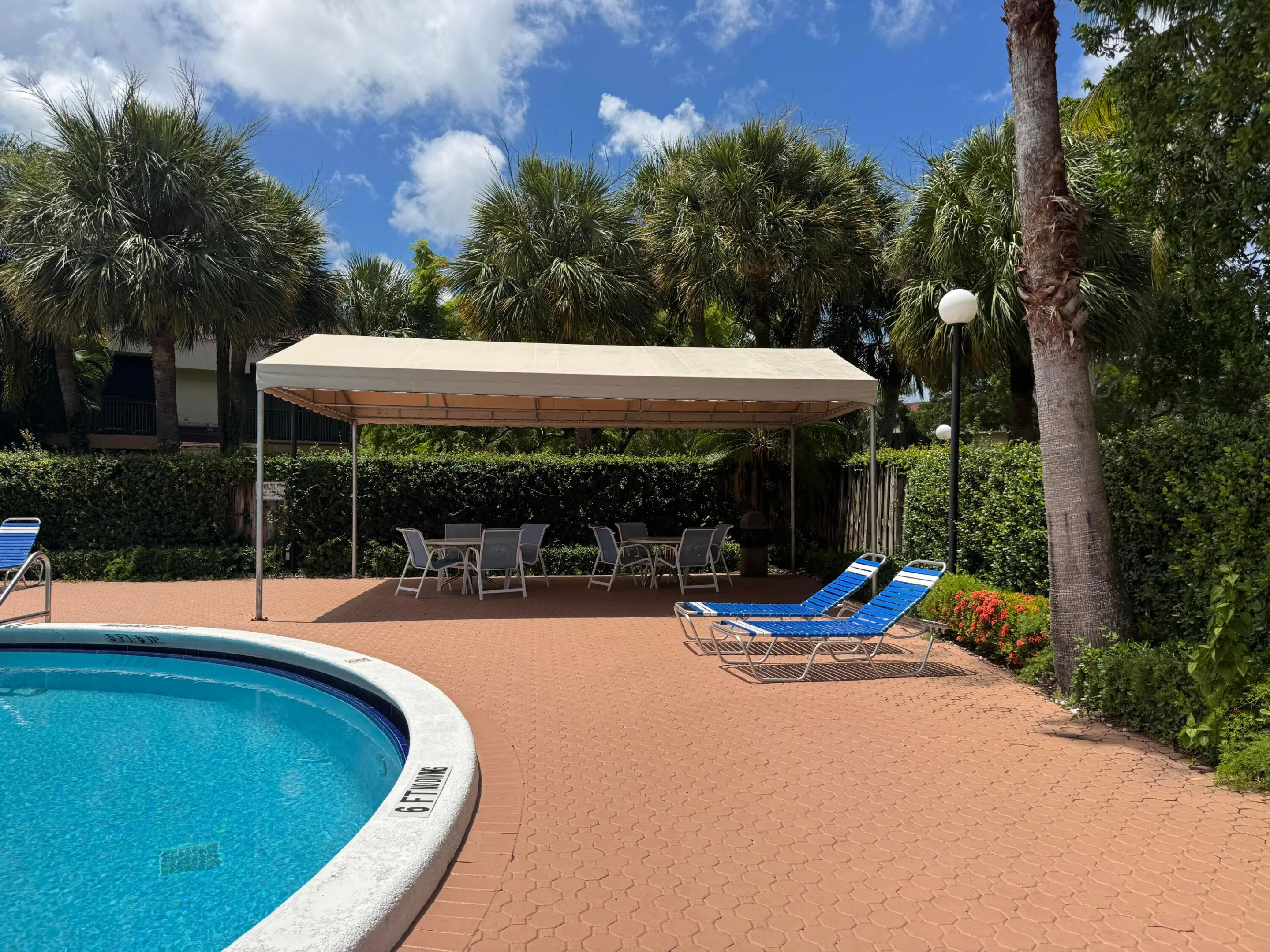 POOL AND COVERED CABANA