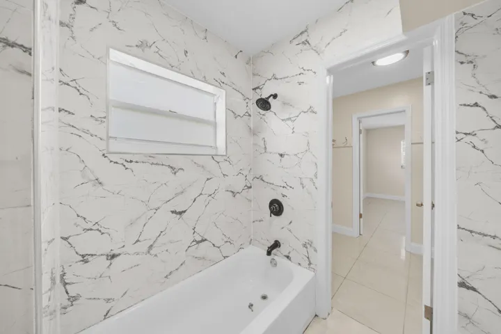 5 Primary Bedroom Suite A (7)