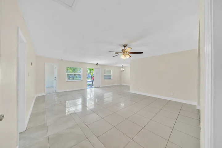 7 Living Area