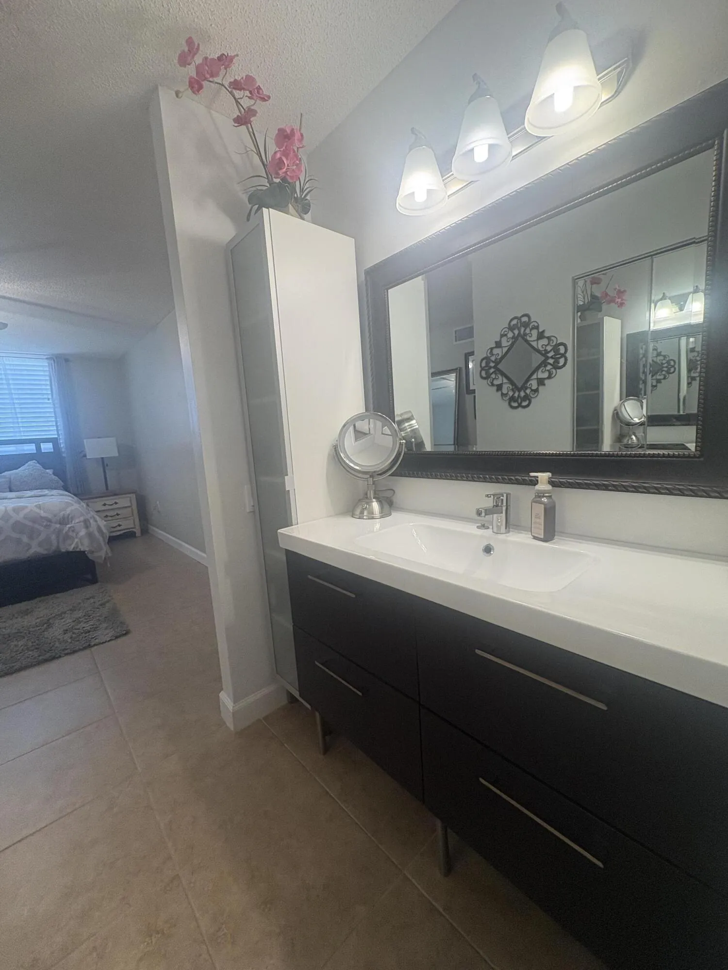 Master Bathroom1