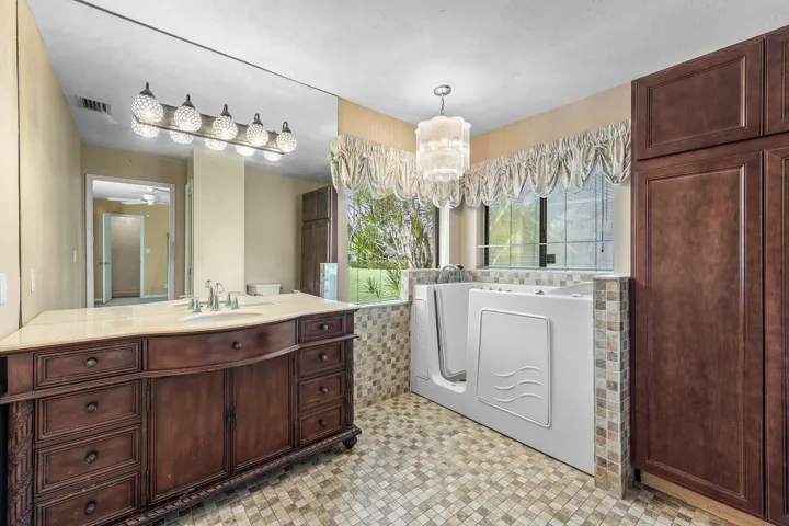 021-10775BocaWoodsLane-BocaRaton-FL-3342