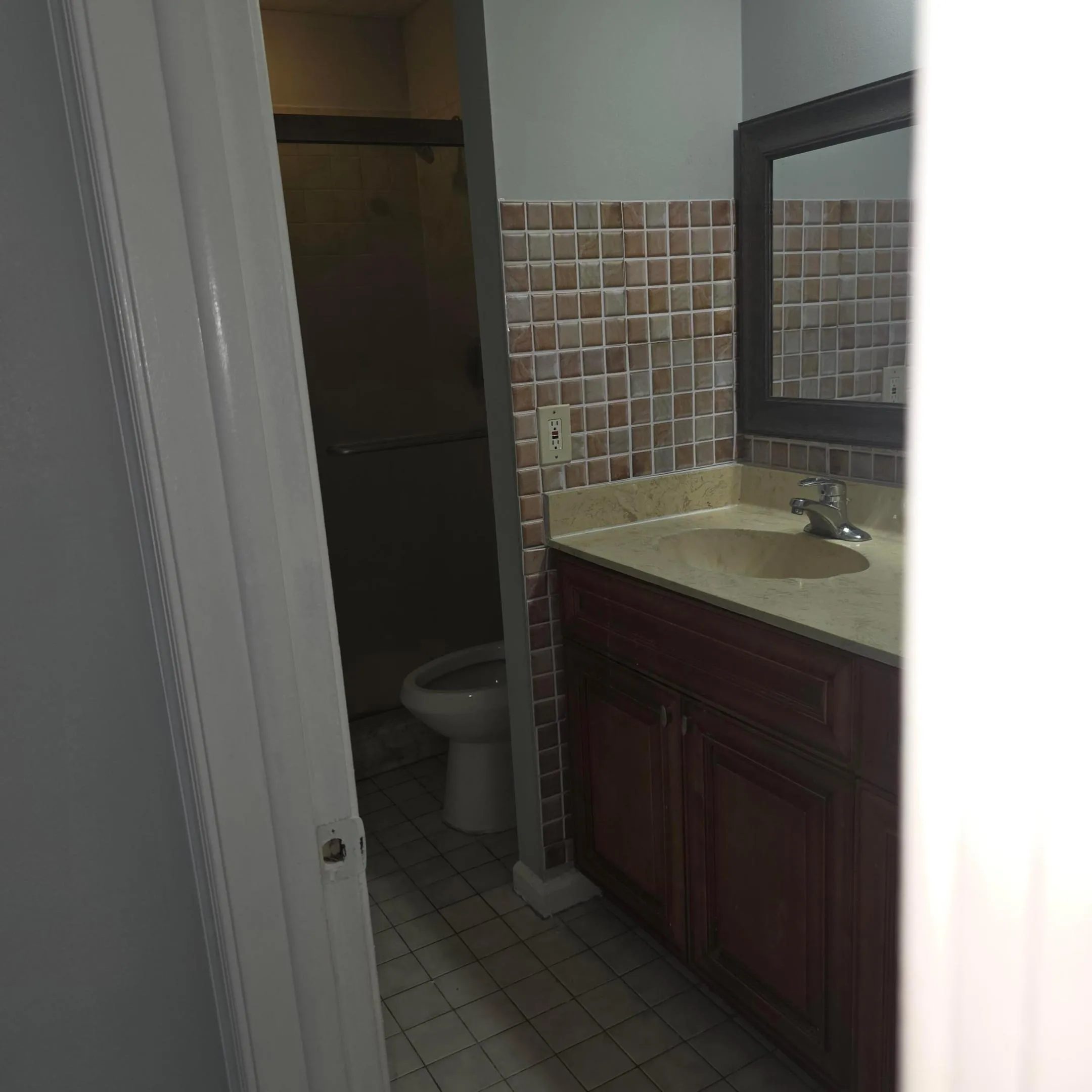 2nd Bathroom