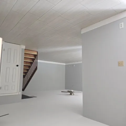 Door Entry Picture of livingroom