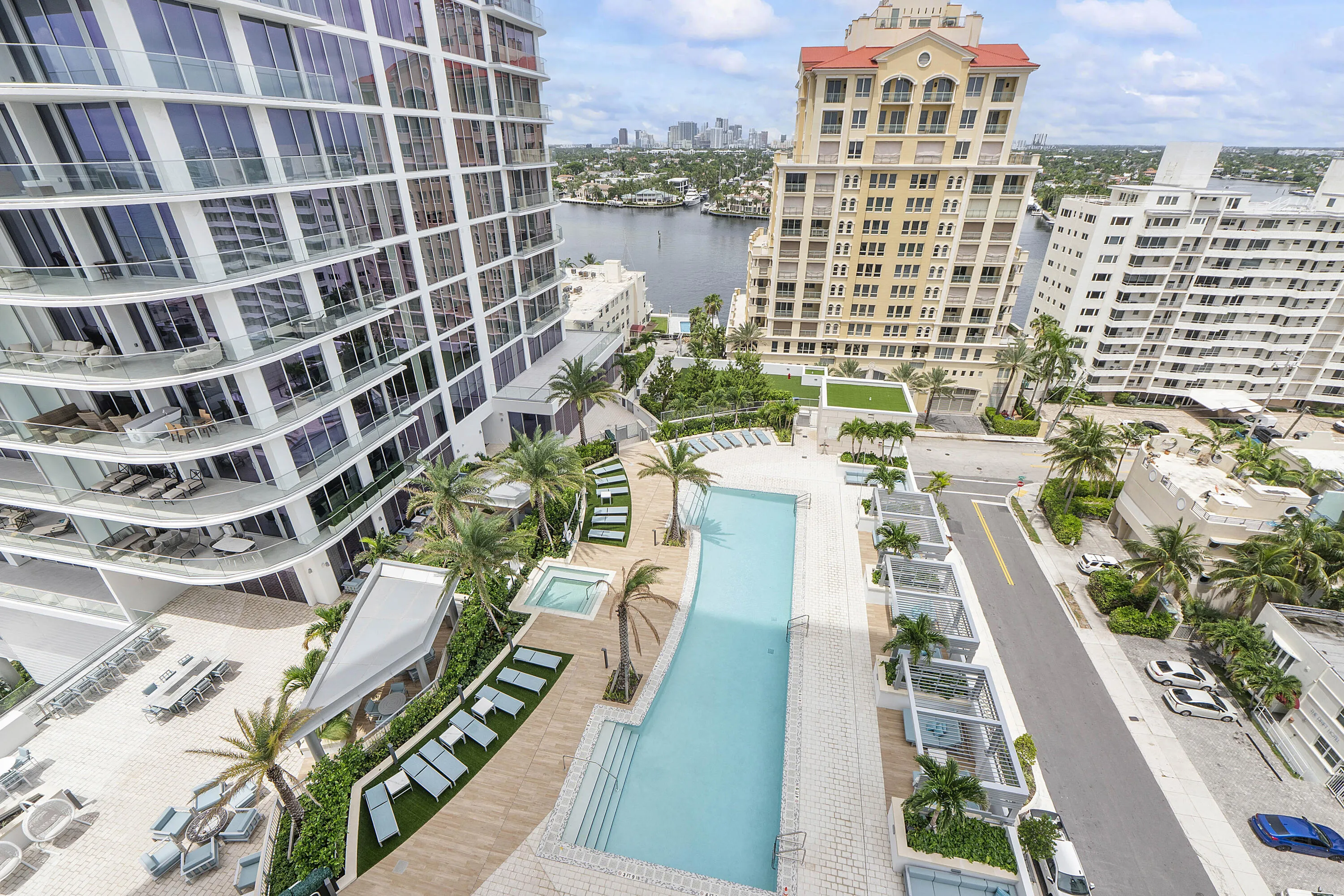 151 N Seabreeze Blvd u1003_034
