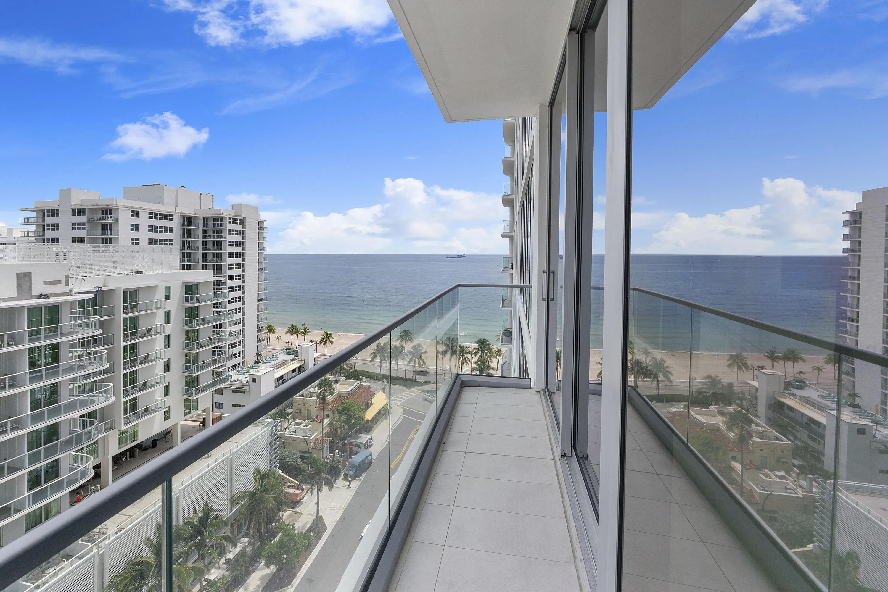 151 N Seabreeze Blvd u1003_035