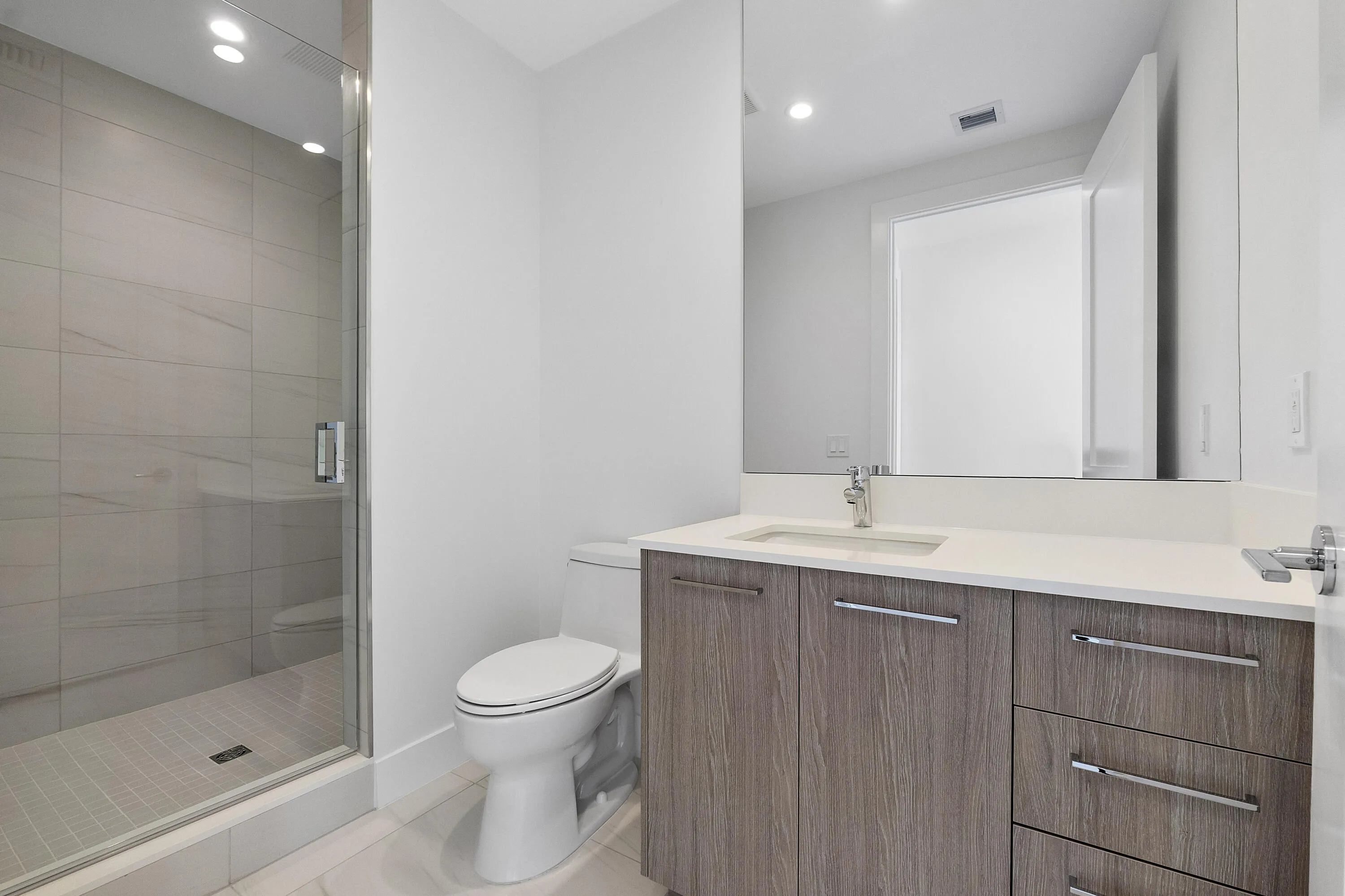151 N Seabreeze Blvd u1003_018