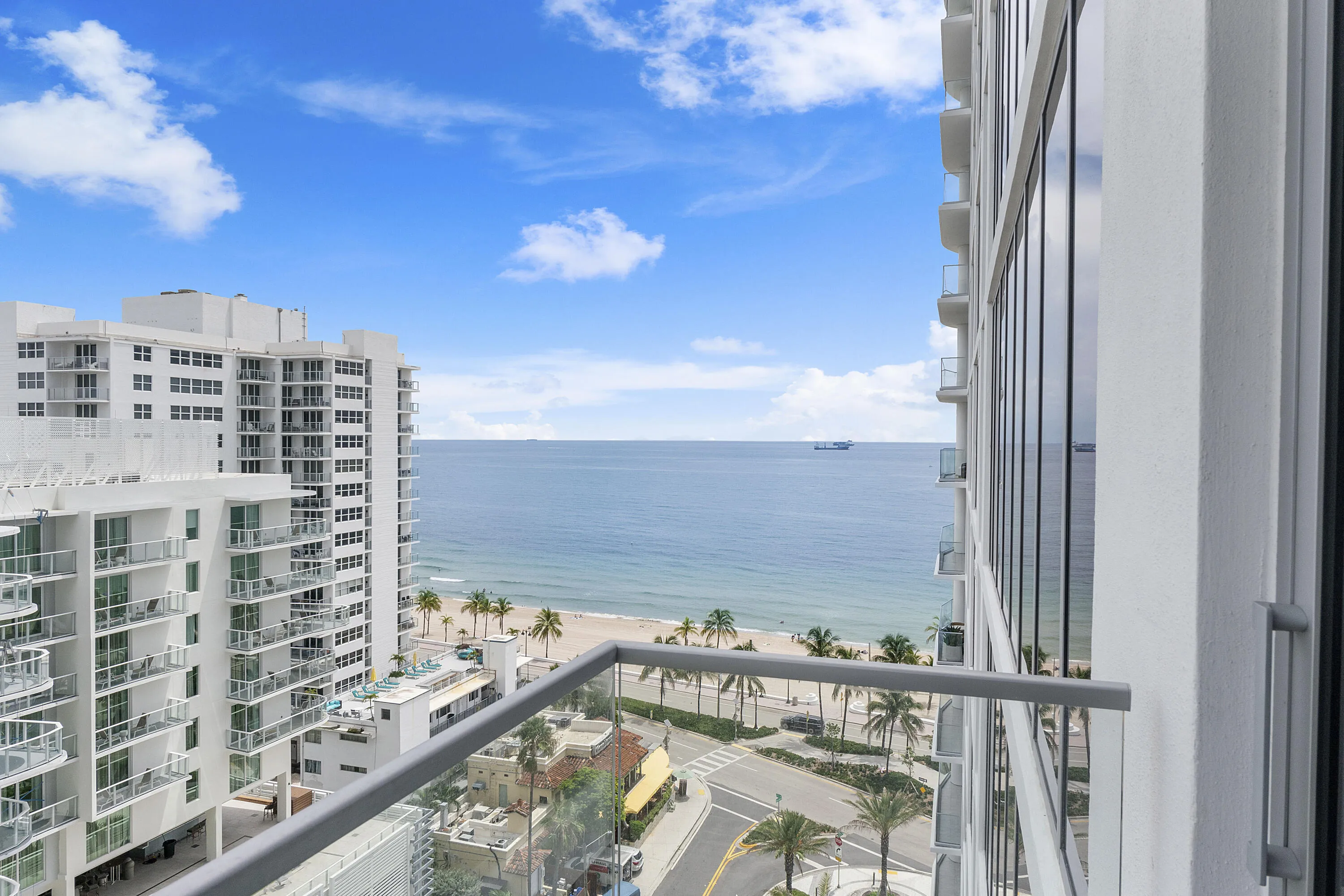 151 N Seabreeze Blvd u1003_036