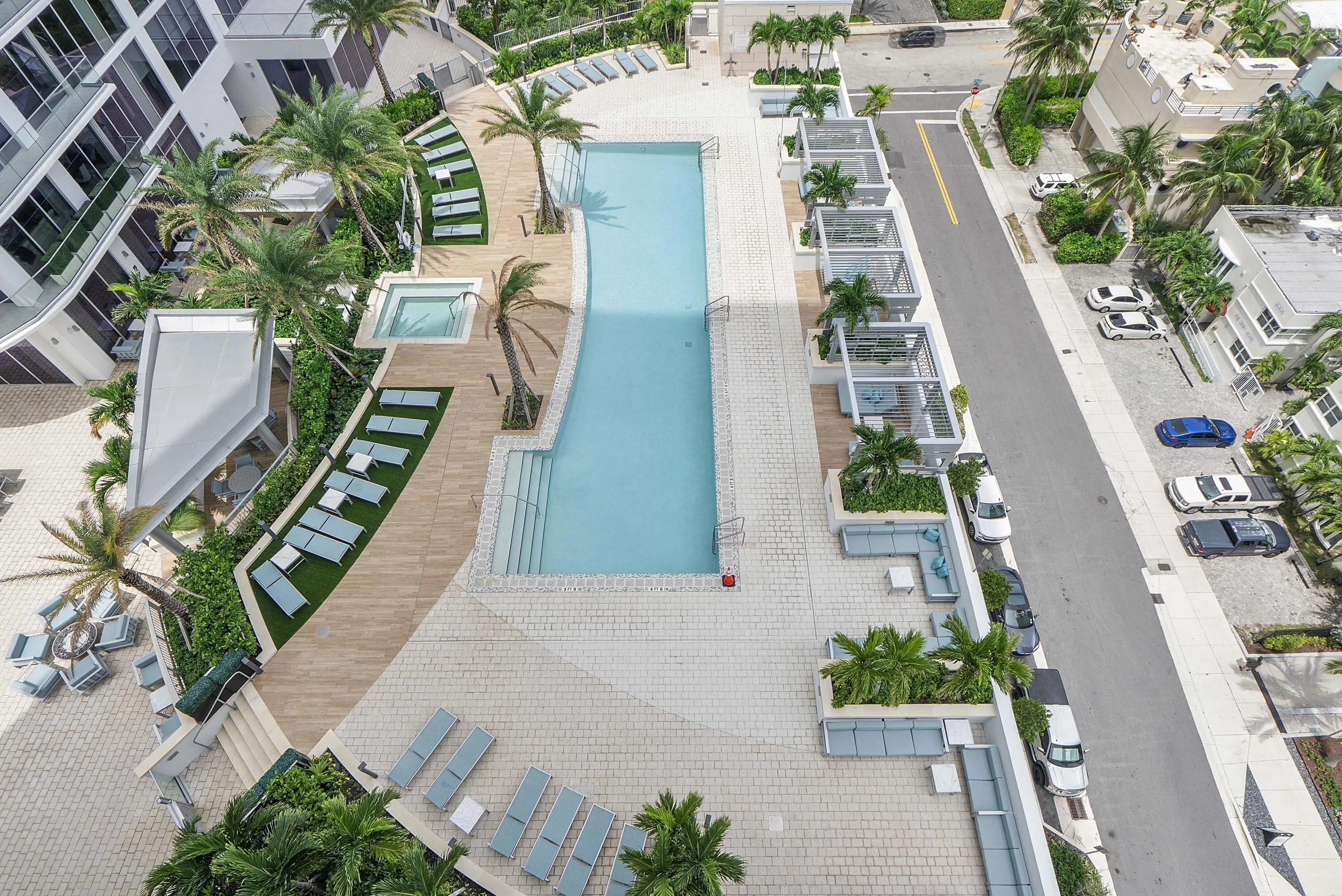 151 N Seabreeze Blvd u1003_033