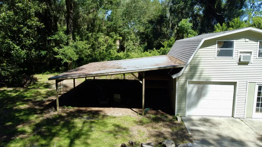 Rear Carport