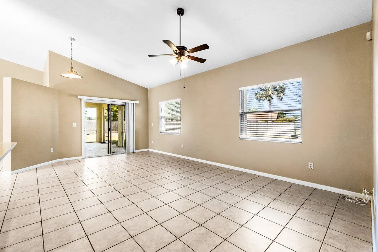 010-273PonceDeLeonStreet-RoyalPalmBeach-