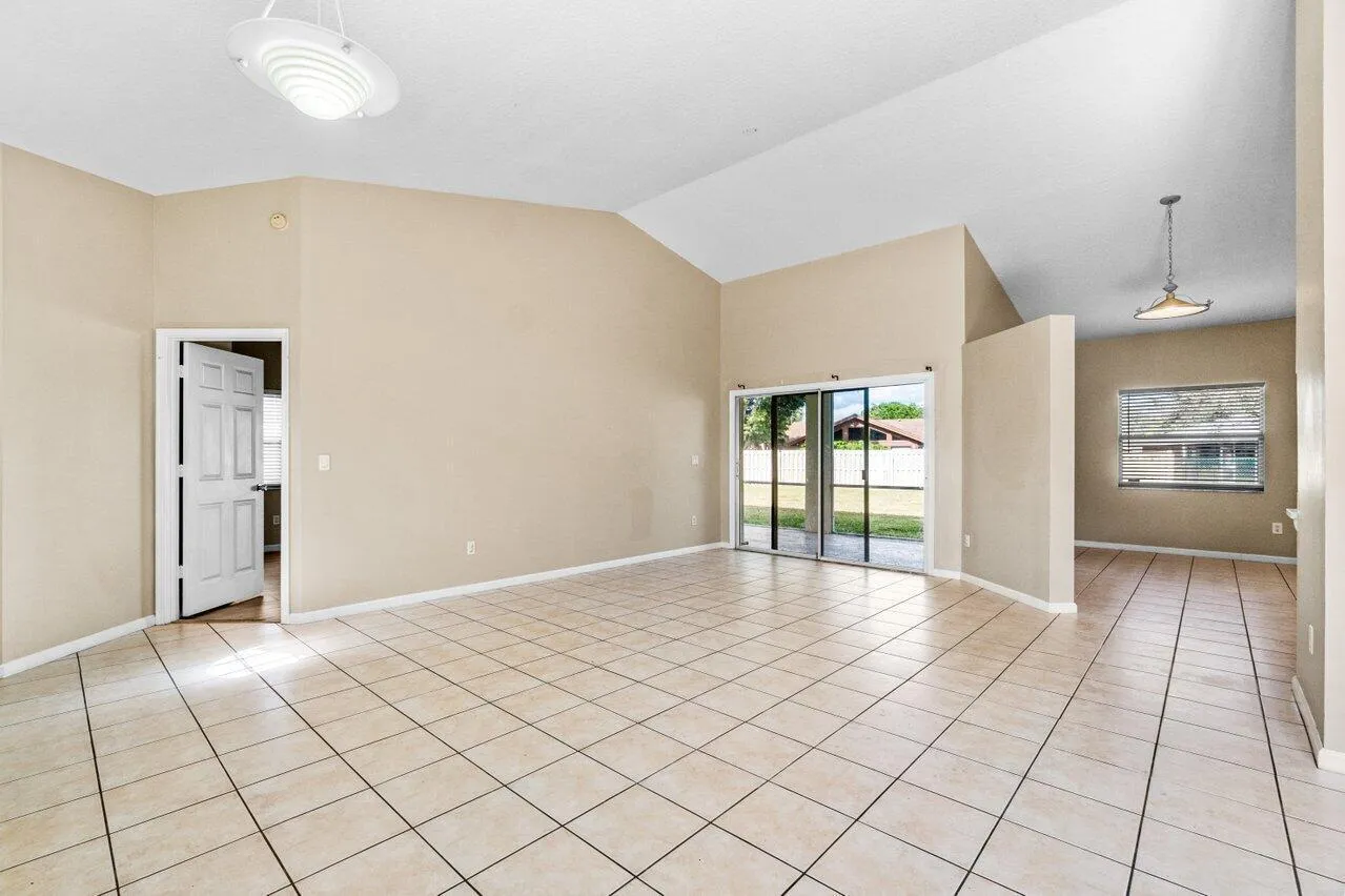 019-273PonceDeLeonStreet-RoyalPalmBeach-