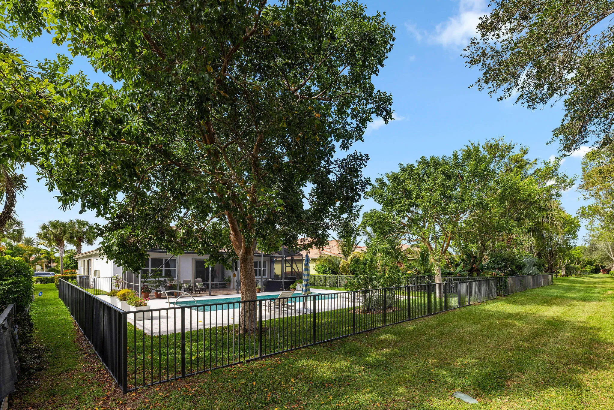 71__9362_Isles_Cay_dr_photo_by_SupremeSc