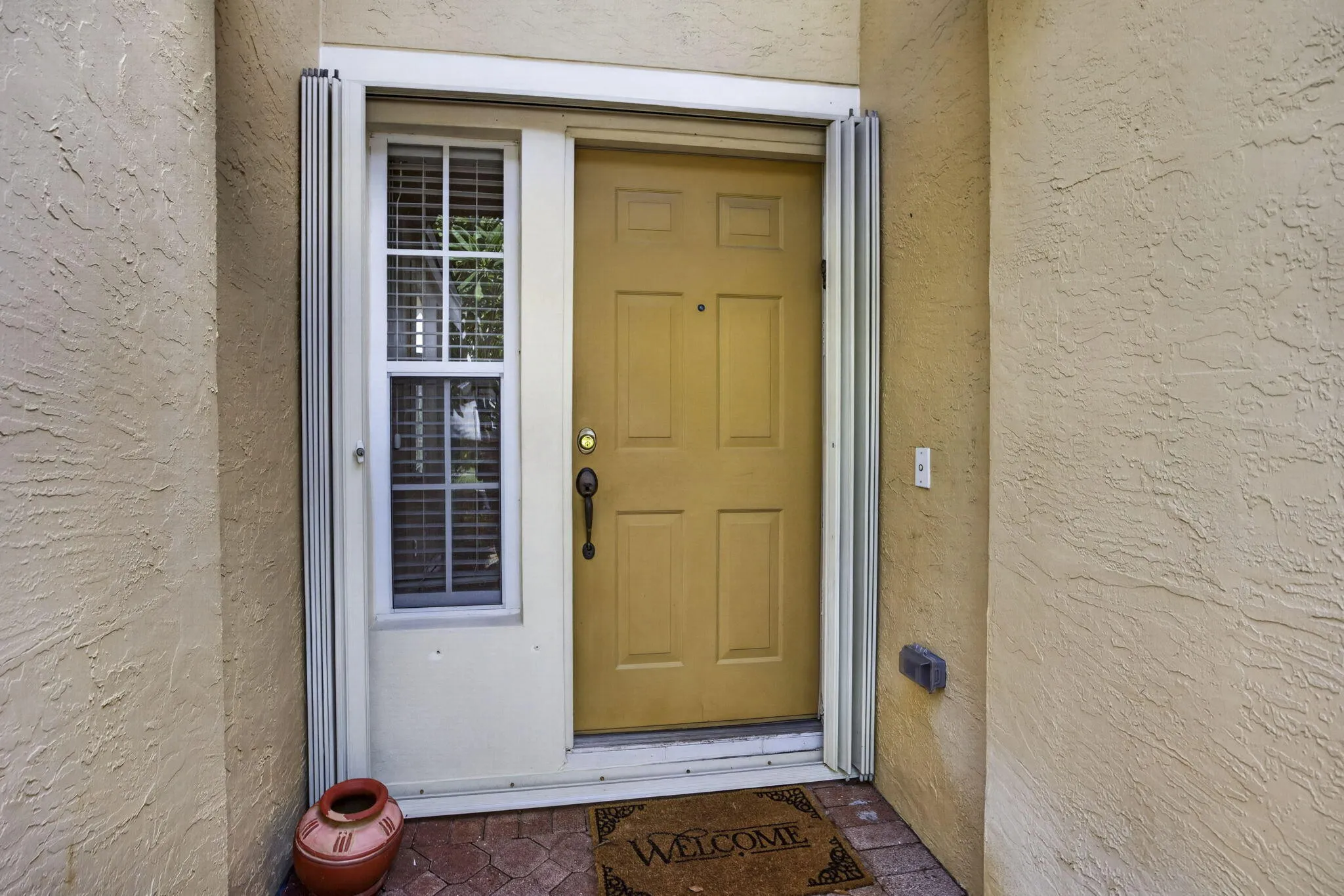 Entry to 2221 Soundings Ct