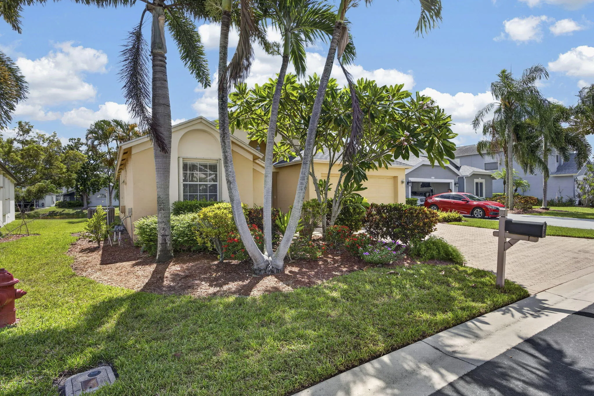 Side at 2221 Soundings Ct