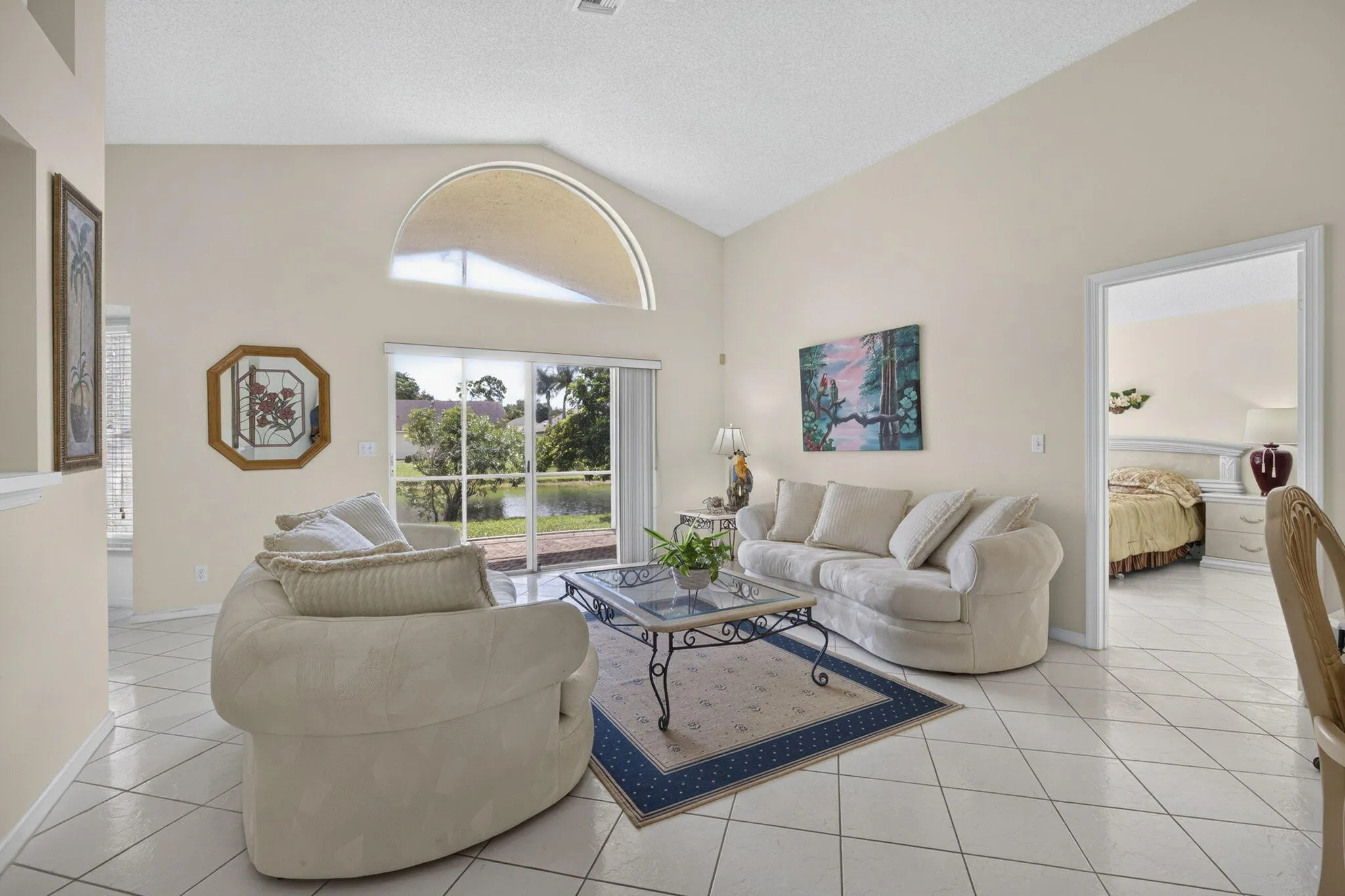 Livingroom at 2221 Soundings Ct
