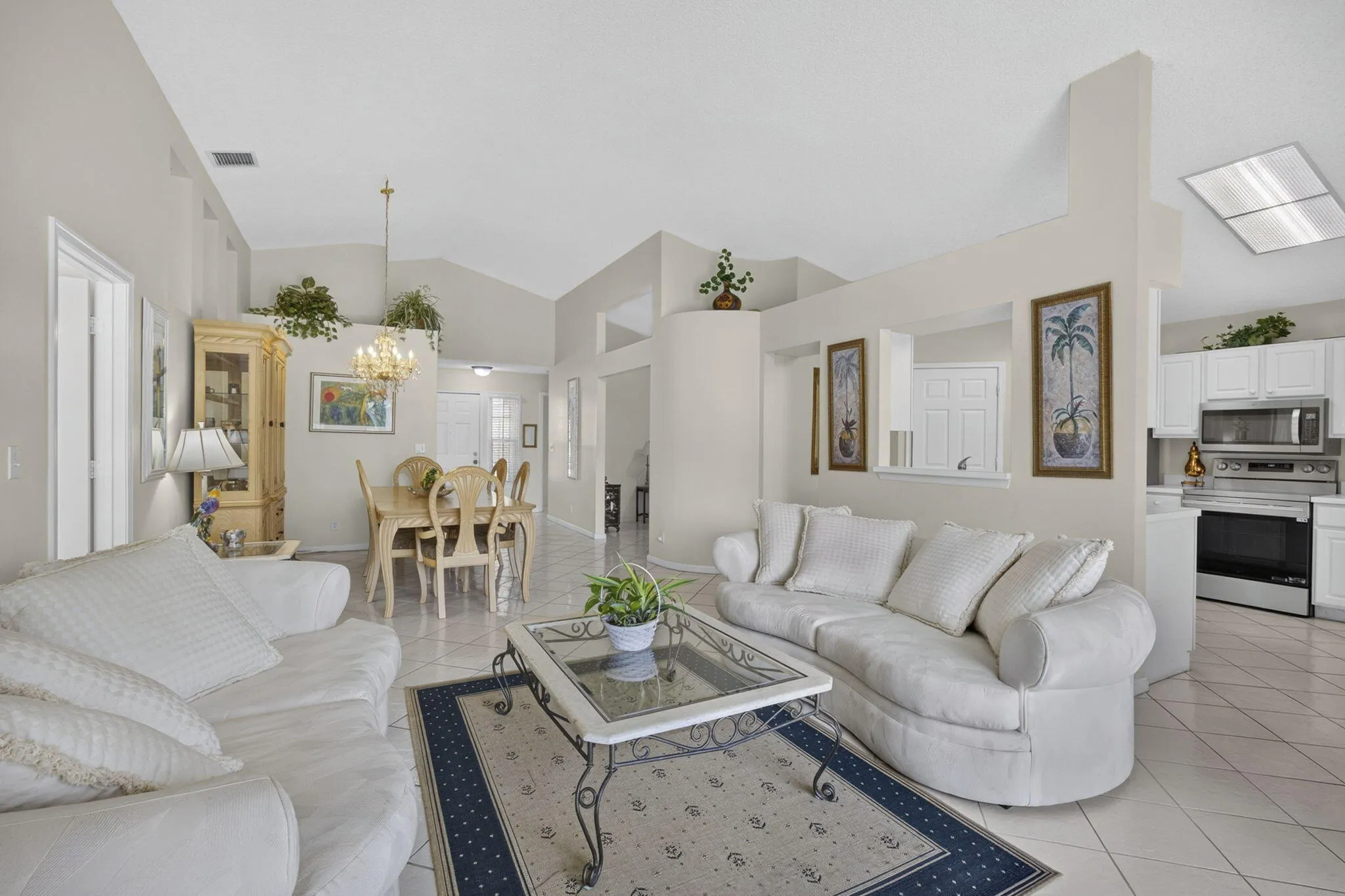 Livingroom at 2221 Soundings Ct