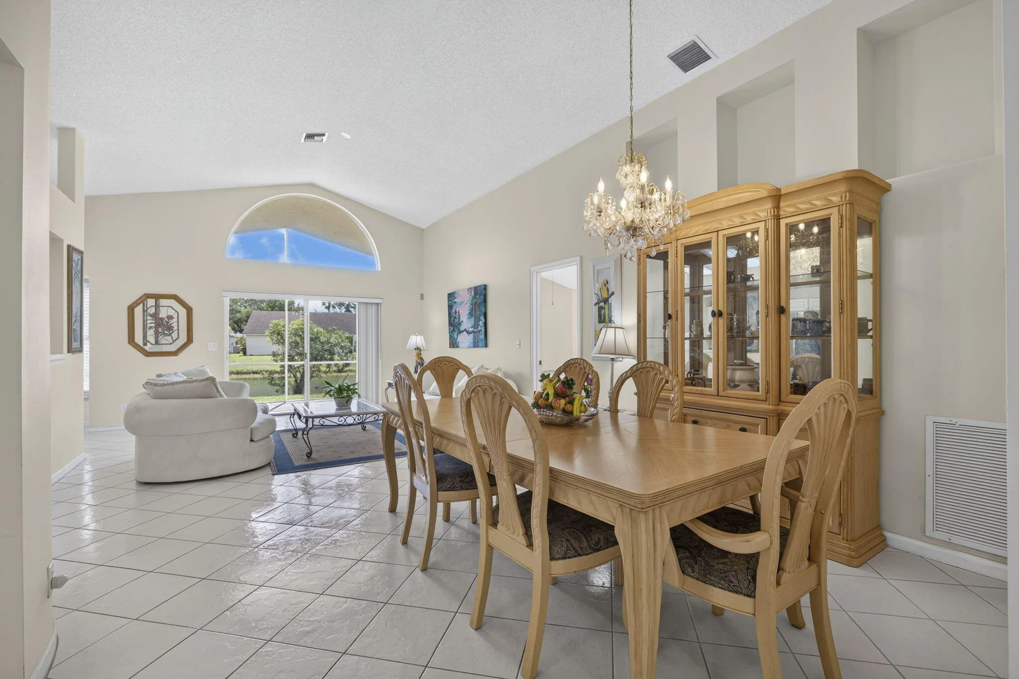 Living/Daning at 2221 Soundings Ct