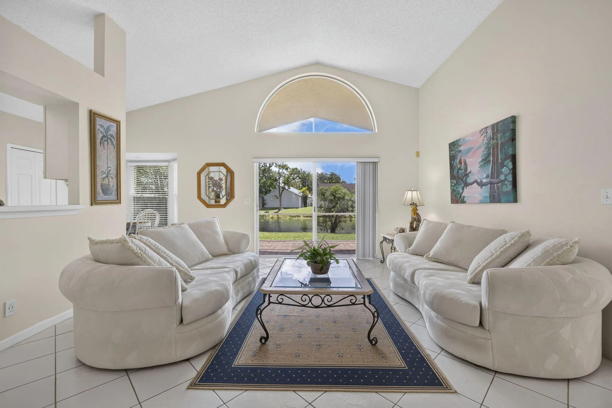 Livingroom at 2221 Soundings Ct