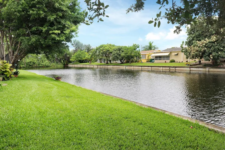 26-web-or-mls-4312 NW 47th St_26
