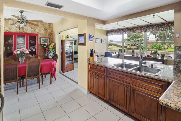 14-web-or-mls-4312 NW 47th St_14