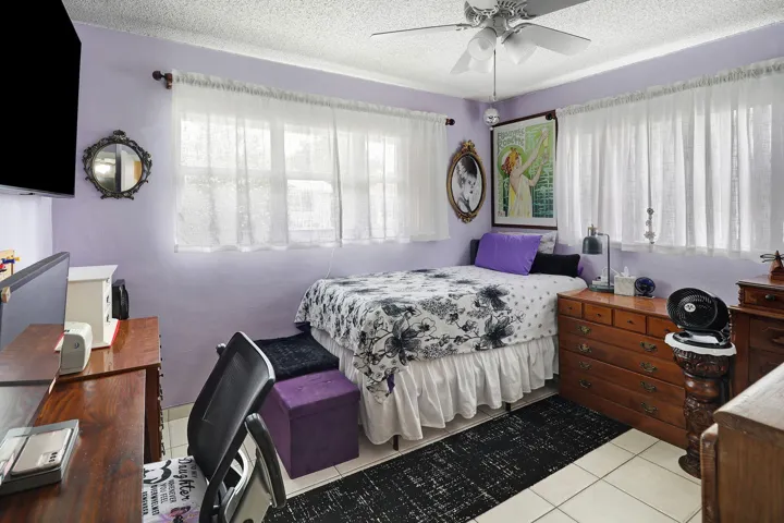 20-web-or-mls-4312 NW 47th St_20